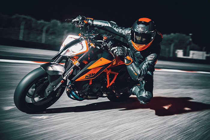 Valsebike renueva la familia Duke con la versión 2020 de la 1290 Super Duke R 3 1290 SUPER DUKE R 2020 2